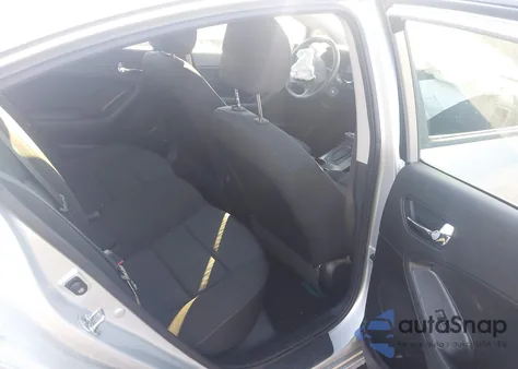 2016 Kia Forte Lx z USA, uszkodzony, nr VIN KNAFK4A6XG5611081